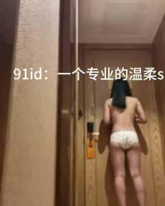 [原创] 调教02年母狗之露出拿外卖，完整版主页，